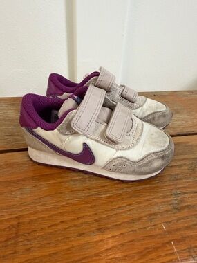 Toddlers Nike MD valiant Sneakers Size 7